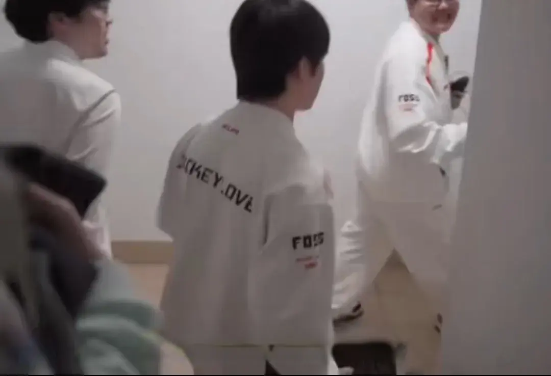 Wei担任