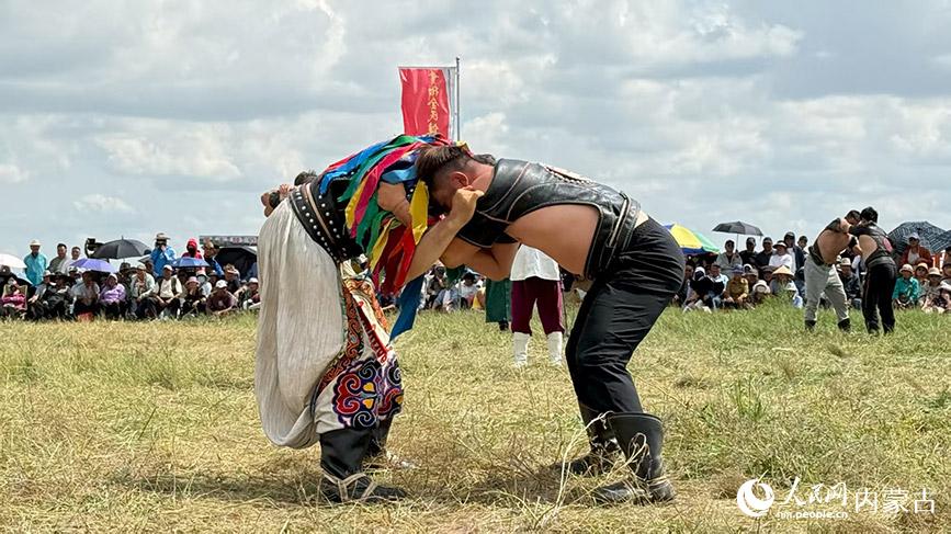 alt, 城那达慕精