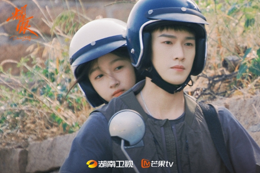 少女感, 耀眼, 正剧转型后