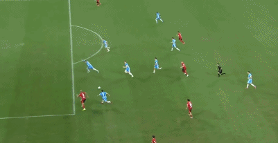 费利佩倒地, 对手禁区内, img 费利佩倒地, 对手禁区内, img