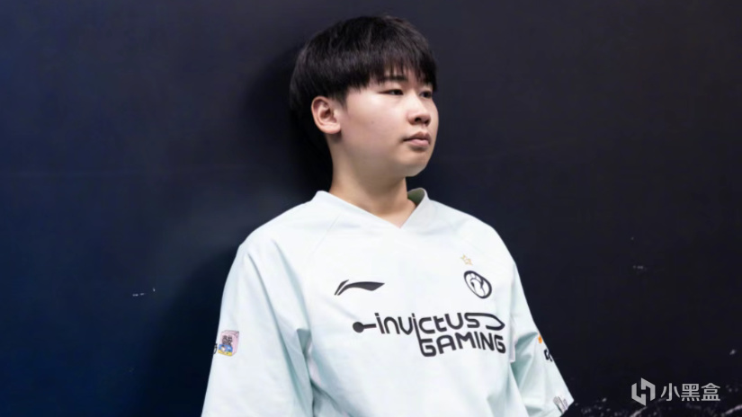 输了比赛还, 碰拳的时候