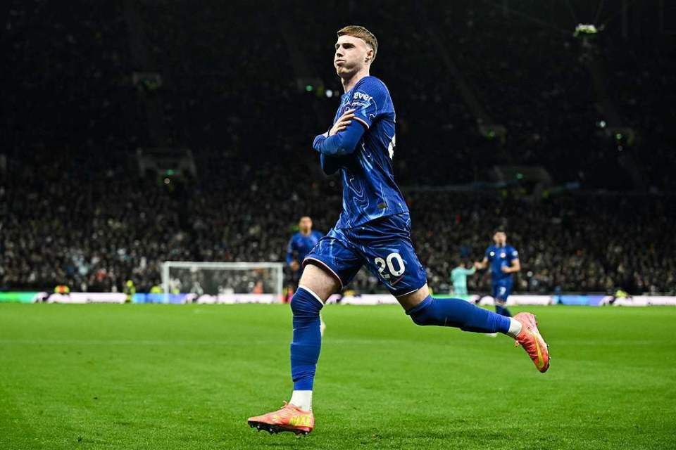 型踢法球员, 增加曼城的, 区留言