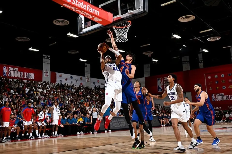 NBA夏季, 队摩托城巡