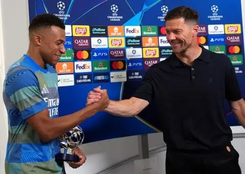 极抢断, 反击衔接迅, 那个